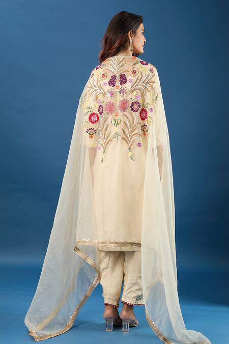Buy_Samyukta Singhania_Cream Silk, Organza Embroidery, Sequins Round Neck Floral Kurta Set_Online_at_Aza_Fashions