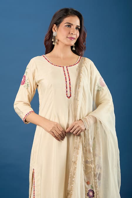 Shop_Samyukta Singhania_Cream Silk, Organza Embroidery, Sequins Round Neck Floral Kurta Set_Online_at_Aza_Fashions