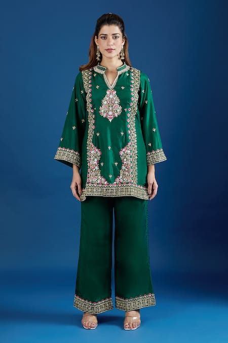 Buy_Samyukta Singhania_Green Silk, Organza Zari, Embroidery, Pearls, Sequins Split Floral Kurta Set 