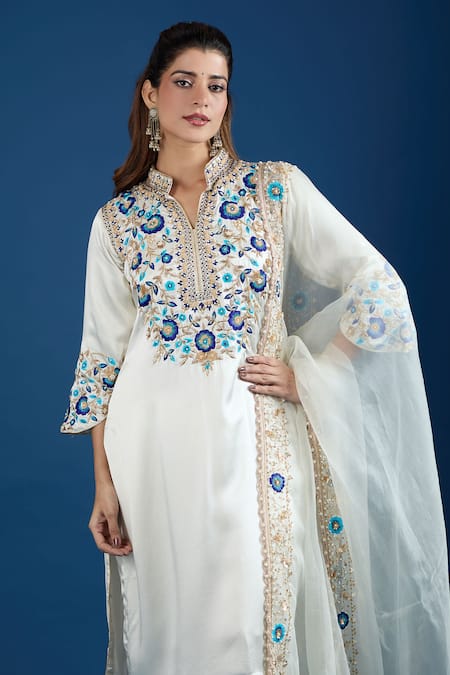 Samyukta Singhania_Off White Satin, Organza Embroidery, Sequins, Zari Mandarin Floral Kurta Set _Online_at_Aza_Fashions