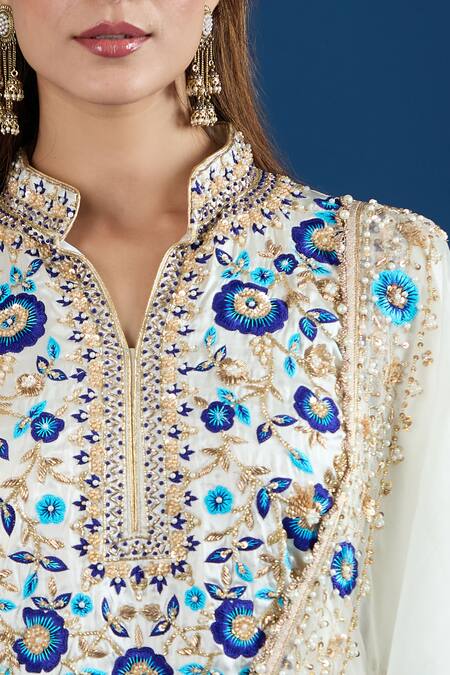 Samyukta Singhania_Off White Satin, Organza Embroidery, Sequins, Zari Mandarin Floral Kurta Set _at_Aza_Fashions