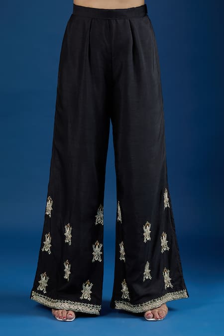 Samyukta Singhania_Red Silk, Organza Embroidery, Sequins, Metallic Thread, Zari Floral Kurta Set_Online_at_Aza_Fashions