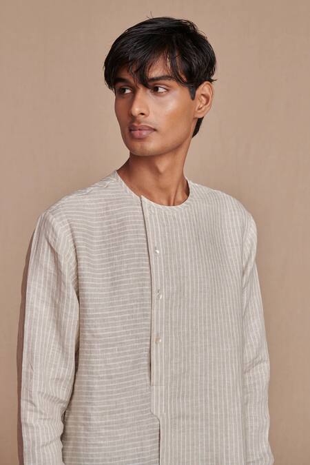 Buy_Saphed_Off White Linen Undyed Pinstripe Side Open Kurta Set _Online_at_Aza_Fashions