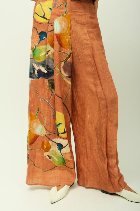 Buy_OFRIDA_Brown Beads Collared Mira Cropped Shirt And Pant Set 