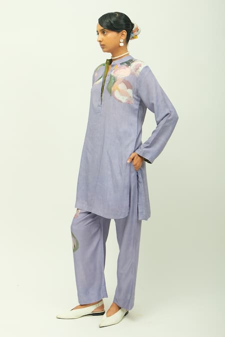 Buy_OFRIDA_Purple Viscose Mandarin Collar Nysa Hand Painted Print Kurta _Online_at_Aza_Fashions