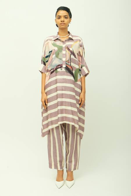 OFRIDA Purple Viscose Collared Melora Hand Painted Print Kurta Online at Aza Fashions OFRIDA_Purple Viscose Collared Melora Hand Painted Print Kurta _Online_at_Aza_Fashions