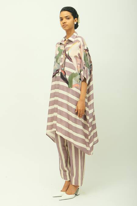 Buy OFRIDA Purple Viscose Collared Melora Hand Painted Print Kurta Online at Aza Fashions Buy_OFRIDA_Purple Viscose Collared Melora Hand Painted Print Kurta _Online_at_Aza_Fashions