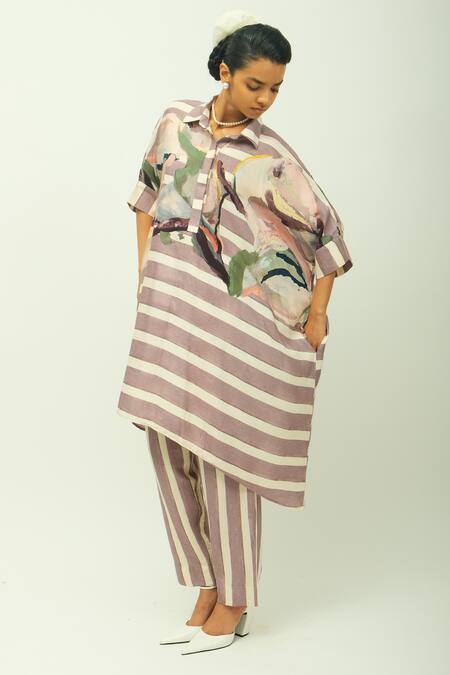 Shop OFRIDA Purple Viscose Collared Melora Hand Painted Print Kurta Online at Aza Fashions Shop_OFRIDA_Purple Viscose Collared Melora Hand Painted Print Kurta _Online_at_Aza_Fashions