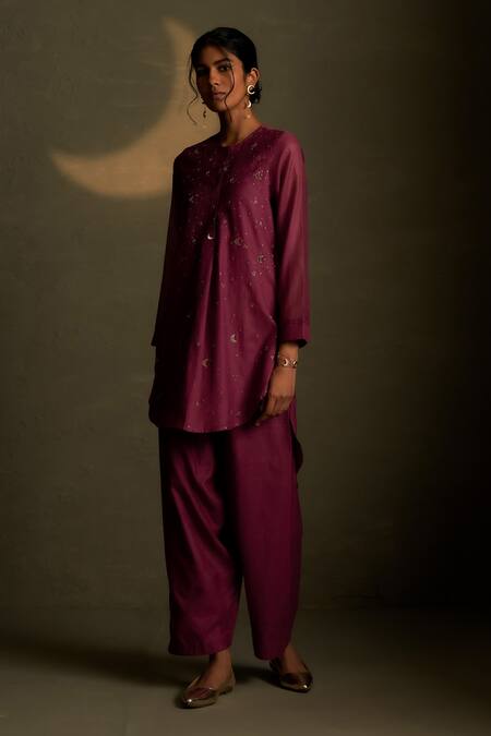 Buy Charkhee Burgundy Chanderi, Voile Embroidery Round Neck Moon Pattern Kurta With Pant Online at Aza Fashions Buy_Charkhee_Burgundy Chanderi, Voile Embroidery Round Neck Moon Pattern Kurta With Pant _Online_at_Aza_Fashions
