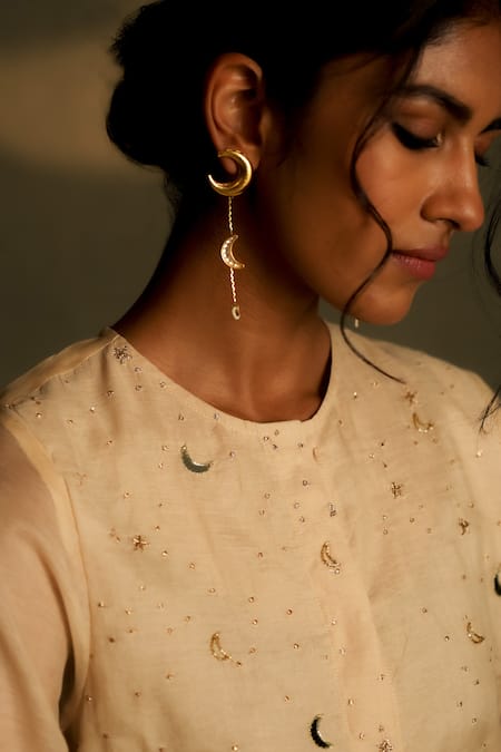 Charkhee Beige Chanderi, Voile Embroidery, Sequins Round Moon Pattern Kurta With Pant Online at Aza Fashions Charkhee_Beige Chanderi, Voile Embroidery, Sequins Round Moon Pattern Kurta With Pant _Online_at_Aza_Fashions