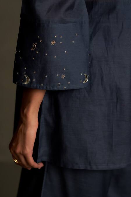 Charkhee Blue Chanderi, Voile Embroidery V-neck Cresent Moon Shirt With Pant at Aza Fashions Charkhee_Blue Chanderi, Voile Embroidery V-neck Cresent Moon Shirt With Pant _at_Aza_Fashions