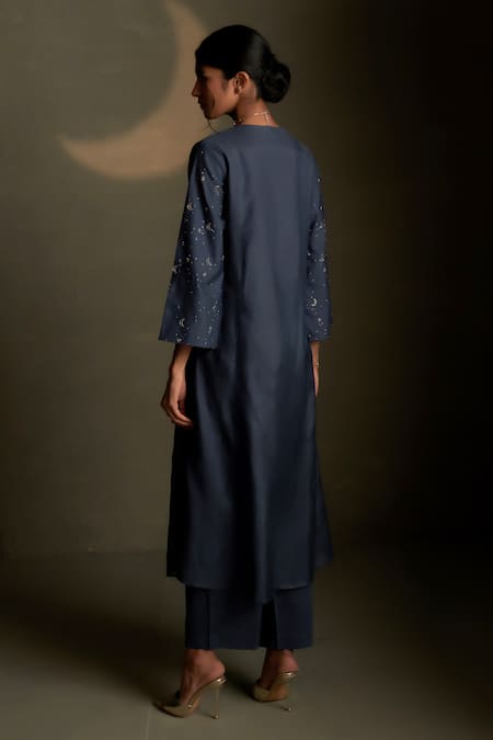 Shop Charkhee Blue Chanderi, Voile Embroidery V-neck Moon Pattern Kurta Set at Aza Fashions Shop_Charkhee_Blue Chanderi, Voile Embroidery V-neck Moon Pattern Kurta Set _at_Aza_Fashions