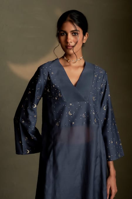 Shop Charkhee Blue Chanderi, Voile Embroidery V-neck Moon Pattern Kurta Set Online at Aza Fashions Shop_Charkhee_Blue Chanderi, Voile Embroidery V-neck Moon Pattern Kurta Set _Online_at_Aza_Fashions