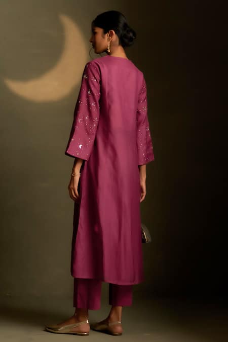 Charkhee Burgundy Chanderi, Voile Embroidery V-neck Moon Pattern Kurta Set at Aza Fashions Charkhee_Burgundy Chanderi, Voile Embroidery V-neck Moon Pattern Kurta Set _at_Aza_Fashions