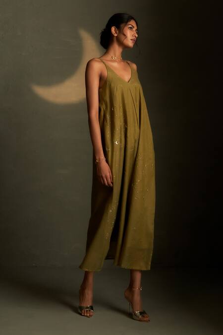 Charkhee Olive Green Chanderi, Voile Embroidery V-neck Mul Dress Online at Aza Fashions Charkhee_Olive Green Chanderi, Voile Embroidery V-neck Mul Dress _Online_at_Aza_Fashions