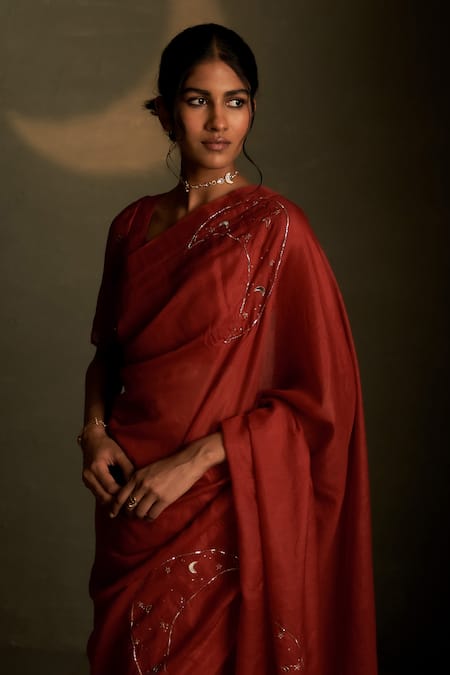 Charkhee_Red Chanderi, Voile Embroidery Sweetheart Neck Mul Saree With Blouse _Online_at_Aza_Fashions