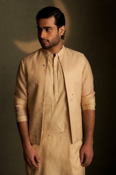 Charkhee Beige Chanderi, Voile, Poplin Embroidery Mul Kurta And Bundi Set at Aza Fashions Charkhee_Beige Chanderi, Voile, Poplin Embroidery Mul Kurta And Bundi Set _at_Aza_Fashions