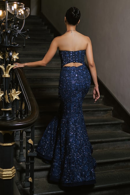 Mishru Yana Embroidered Corset & Skirt Set 