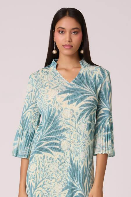 Buy_Scarlet Sage_Green Polyester V-neck Print Dress 