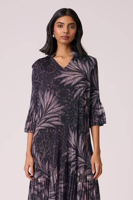 Buy_Scarlet Sage_Black Polyester V-neck Reene Print Dress 