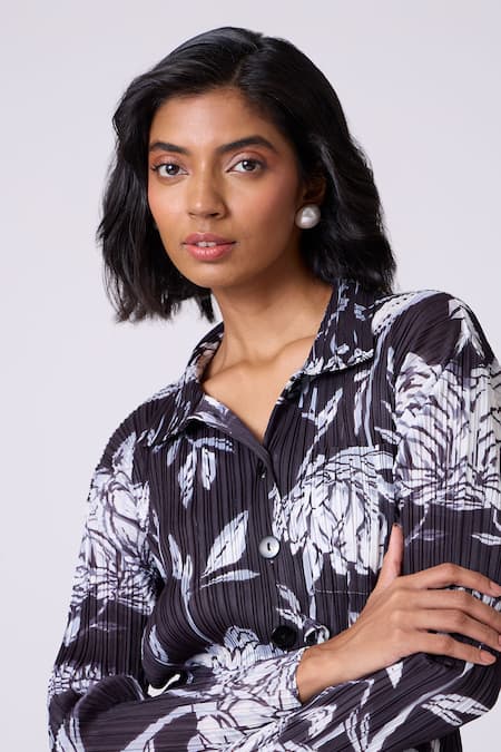 Buy_Scarlet Sage_Black Polyester Collared Wynona Floral Shirt Dress 