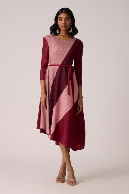 Scarlet Sage Maroon Polyester Round Neck Evelyn Colourblock Dress With Belt 