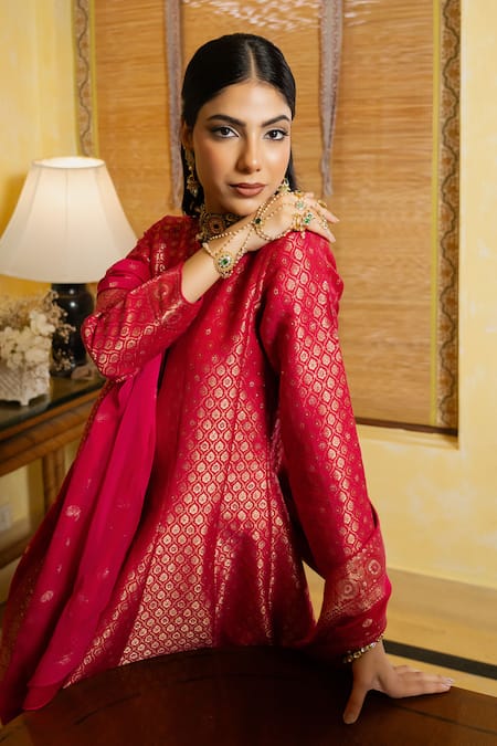 Shop_Safaa_Fuchsia Vegan Silk Zari, Gota Patti, Embroidery Geeton Ka Gulzaar Anarkali Set _Online_at_Aza_Fashions