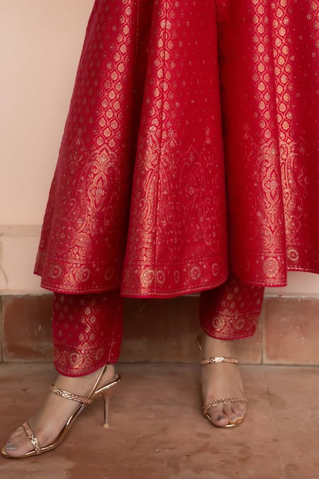 Shop_Safaa_Fuchsia Vegan Silk Zari, Gota Patti, Embroidery Geeton Ka Gulzaar Anarkali Set 