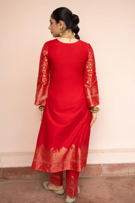 Safaa Rang Birangi Yadein Kurta Set 