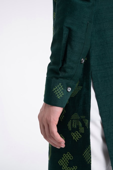 Buy_Dhruv Vaish_Green Silk Embroidery Geometric Kurta Set _Online_at_Aza_Fashions