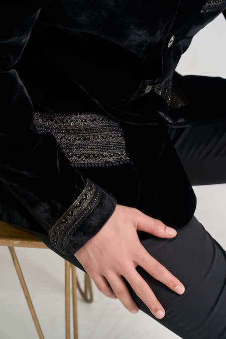 Buy Dhruv Vaish Black Velvet Embroidery Bandhgala Online at Aza Fashions Buy_Dhruv Vaish_Black Velvet Embroidery Bandhgala _Online_at_Aza_Fashions