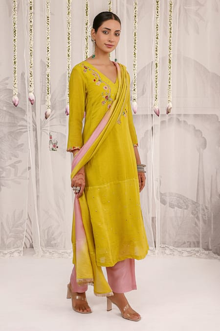 Myaara_Olive Green Chanderi Embroidery V-neck Floral Kurta Set _at_Aza_Fashions