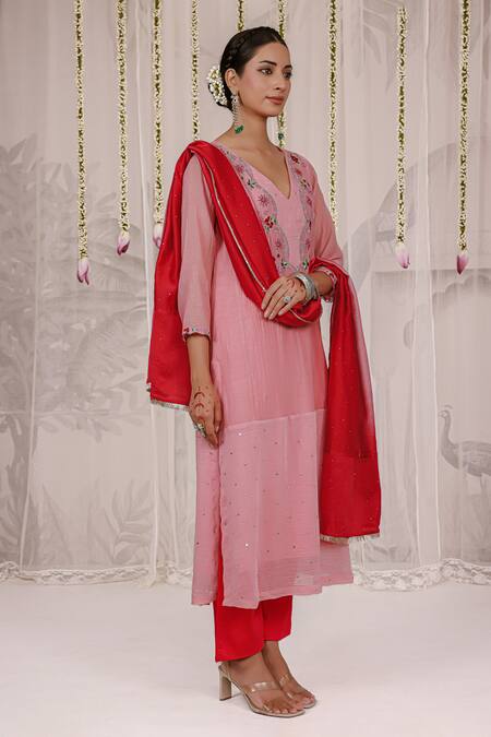 Myaara_Pink Chanderi Embroidery V-neck Kurta Pant Set _Online_at_Aza_Fashions