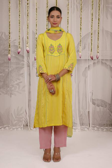 Myaara_Yellow Chanderi, Viscose Embroidery V-neck Panelled Kurta Pant Set _at_Aza_Fashions