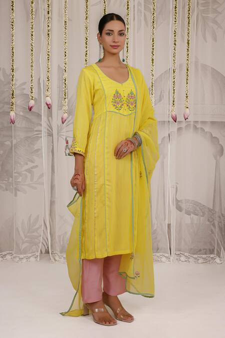 Buy_Myaara_Yellow Chanderi, Viscose Embroidery V-neck Panelled Kurta Pant Set 