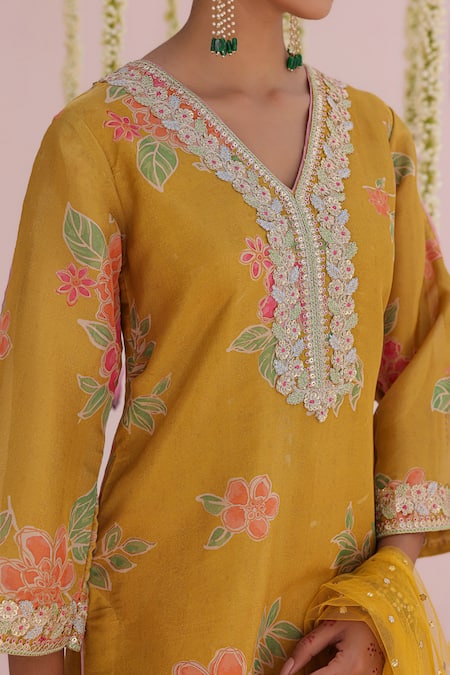 Buy_Myaara_Mustard Tissue Embroidery, Lace V-neck Floral Kurta Set _Online_at_Aza_Fashions