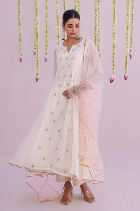 Myaara_Ivory Chanderi, Net Embroidery, Sequins Split V-neck Anarkali Pant Set _at_Aza_Fashions