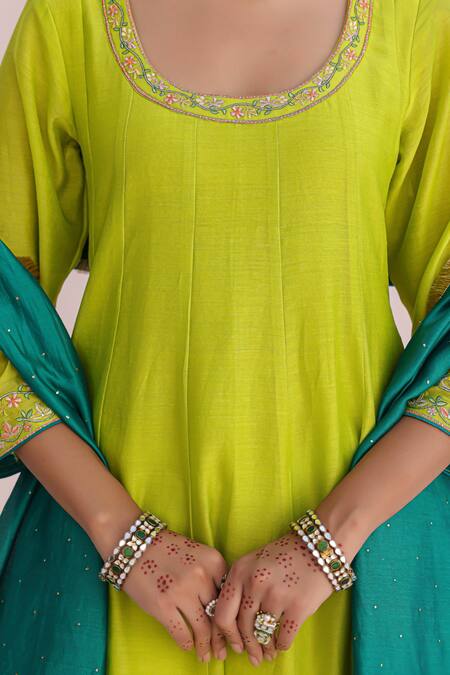 Buy_Myaara_Lime Chanderi Embroidery Round Neck Sleeve Anarkali Set 