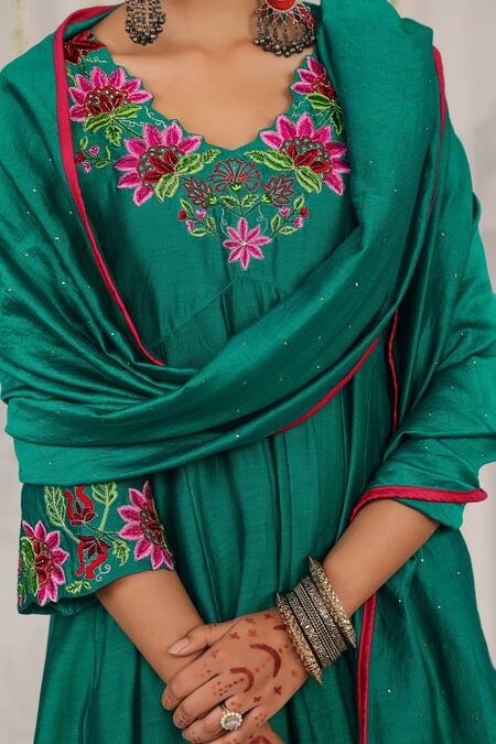 Myaara_Emerald Green Chanderi Embroidery, Gota Patti V-neck Anarkali Pant Set _at_Aza_Fashions