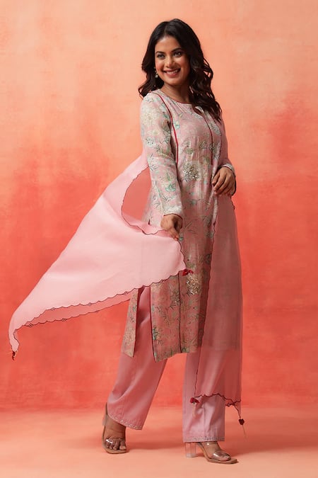 Buy_Shetab Kazmi_Pink Chanderi, Cotton Embroidery, Piping Split V-neck Bloom Print Kurta Set _Online_at_Aza_Fashions