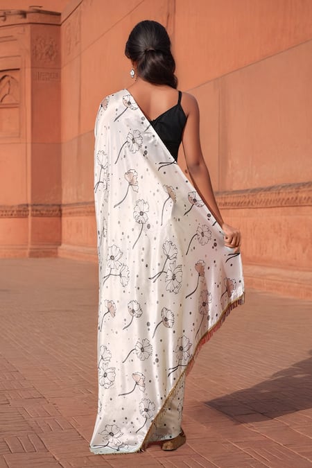 Naintara Bajaj Floral Print Pre-Draped Saree With Blouse 