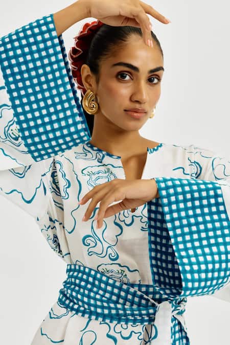 Buy Jodi White Linen, Satin Embroidery Split V-neck Amari Kaftan Dress Online at Aza Fashions Buy_Jodi_White Linen, Satin Embroidery Split V-neck Amari Kaftan Dress _Online_at_Aza_Fashions