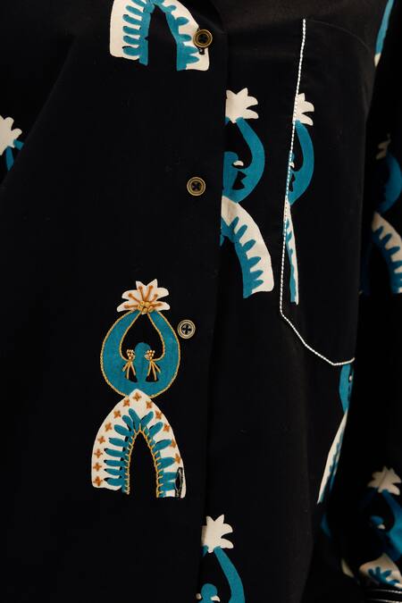 Jodi_Black Poplin Collared Africana Printed Shirt _at_Aza_Fashions
