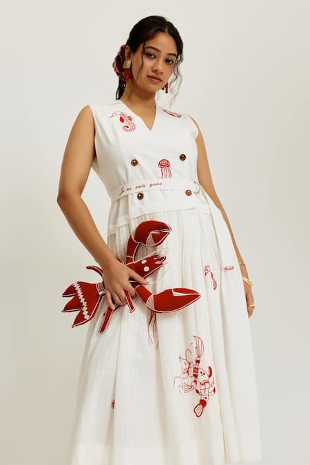 Jodi White Handloom Cotton Embroidery V-neck Zena Handwoven Blazer Dress Online at Aza Fashions Jodi_White Handloom Cotton Embroidery V-neck Zena Handwoven Blazer Dress _Online_at_Aza_Fashions