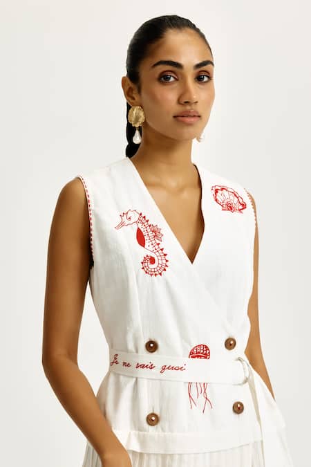 Buy Jodi White Handloom Cotton Embroidery V-neck Zena Handwoven Blazer Dress Online at Aza Fashions Buy_Jodi_White Handloom Cotton Embroidery V-neck Zena Handwoven Blazer Dress _Online_at_Aza_Fashions