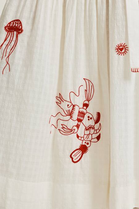 Jodi White Handloom Cotton Embroidery V-neck Zena Handwoven Blazer Dress at Aza Fashions Jodi_White Handloom Cotton Embroidery V-neck Zena Handwoven Blazer Dress _at_Aza_Fashions