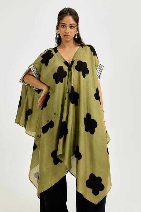 Buy Jodi Green Chanderi V-neck Kuro Asymmetrical Kaftan Dress Online at Aza Fashions Buy_Jodi_Green Chanderi V-neck Kuro Asymmetrical Kaftan Dress _Online_at_Aza_Fashions