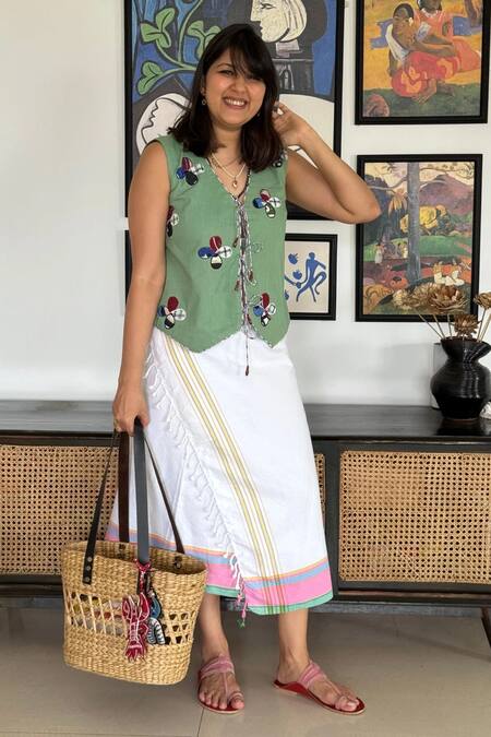 Buy Jodi Green Cotton Applique V-neck Emi Waistcoat Online at Aza Fashions Buy_Jodi_Green Cotton Applique V-neck Emi Waistcoat _Online_at_Aza_Fashions