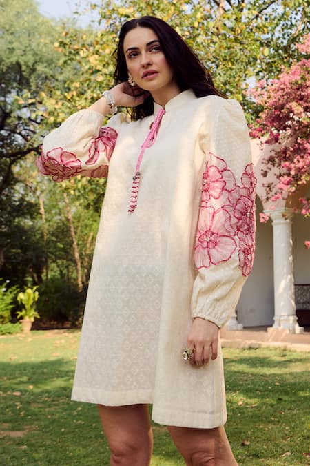 Nika 1.0 Pink Cotton Embroidery Mandarin Collar Rika Puff Sleeve 