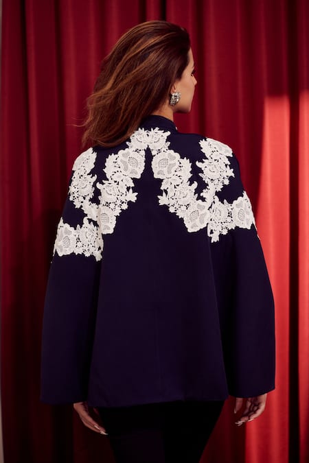 Nika 1.0 Nora Applique Cape 